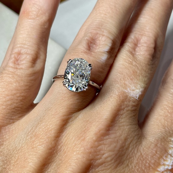 14k White Gold 5ct Crushed Ice Oval - Picture 6 of 16